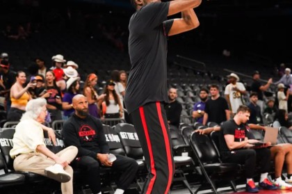 AG体育app下载-战旧主！火箭社媒分享杜兰特赛前全情投入训练的瞬间